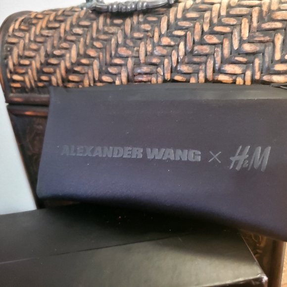 H&M X ALEXANDER WANG SUNGLASSES - Picture 2 of 11